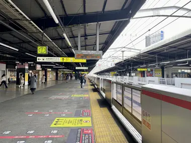 Quai de la gare de Tsuruhashi