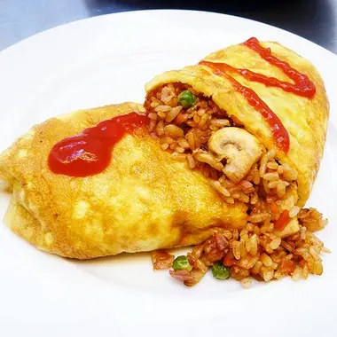 Omurice del restaurante Inoue