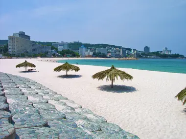 Nanki Shirahama Beach (Wakayama)