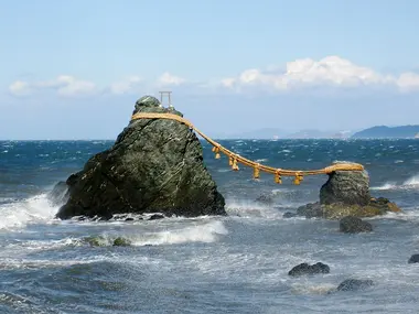 The "married couple rocks" of Meoto Iwa