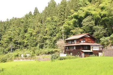 On the Nakasendô road in the Japanese countryside.