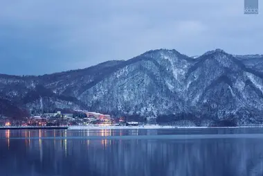 Le lac toya en hiver