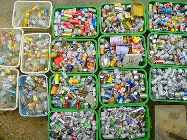 Au Japon, les canettes et bouteilles sont recyclées.