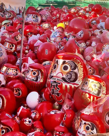 Daruma, les figurines porte bonheur