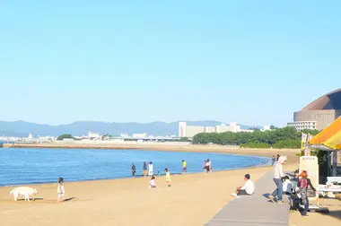 Playa Momochi en Fukuoka