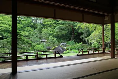 vue-jardin-villa-saito