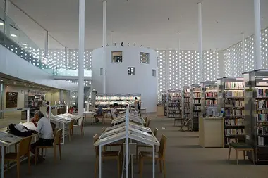 Kanazawa_Umimirai_Library