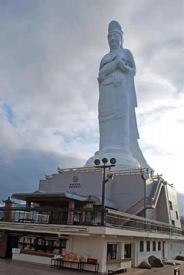 Statue de Kannon à Kamaishi