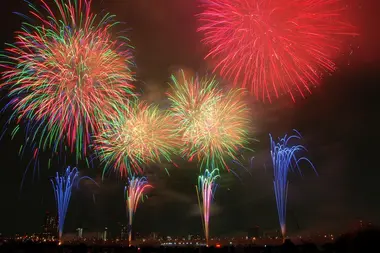 Feux d'artifice de Adachi