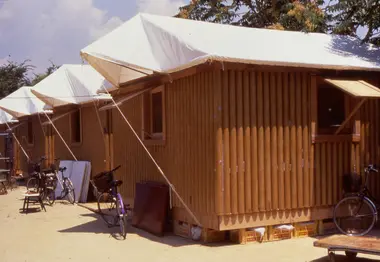 Les Paper Loghouses à Kobe de Shigeru Ban