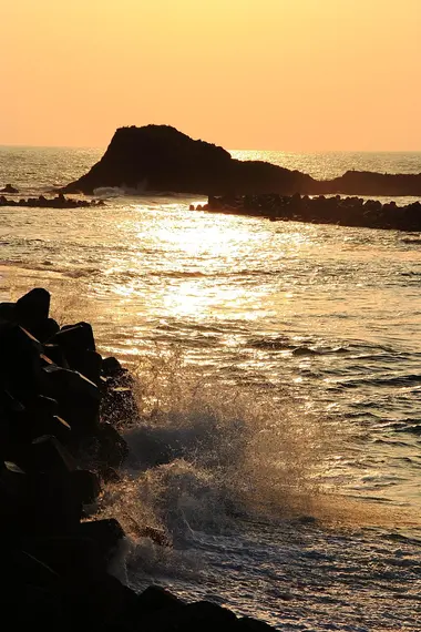 Coucher de soleil sur la  côte de Sasagawa Nagare