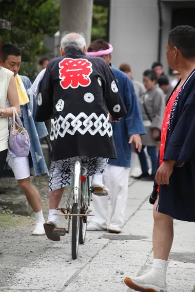 Happi avec le kanji de matsuri