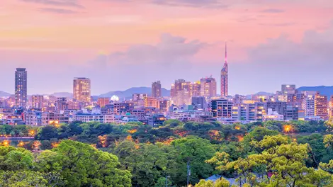 Die Stadt Fukuoka ist die größte Metropole der Insel Kyushu. Es war schon immer ein Tor nach Asien.