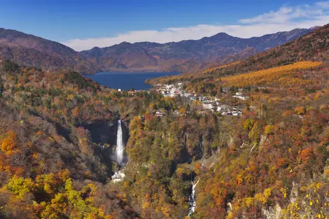 Cascada Kegon y lago Chūzenji en Nikkō