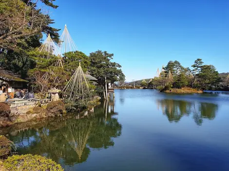 Ein Muss in Kanazawa: Kenroku-en Garden, einer der drei schönsten in Japan