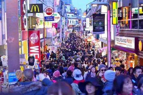 La Takeshita-dori en Harajuku durante la Golden Week