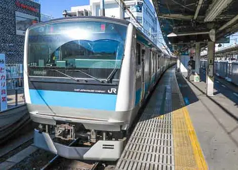 Keihin-Tōhoku Line train at Akihabara Station, Tokyo Keihin-Tōhoku Line train at Akihabara Station, Tokyo