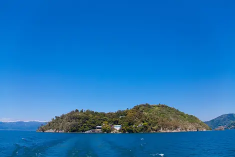 Biwa lake - Chikubushima from the boat Biwa lake - Chikubushima from the boat