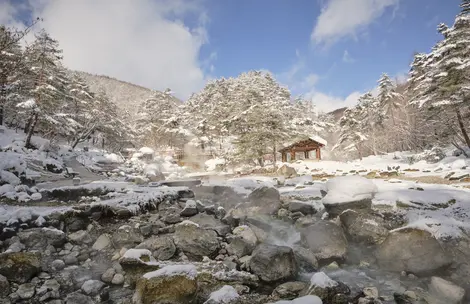 Rivière chaude de Kusatsu Onsen