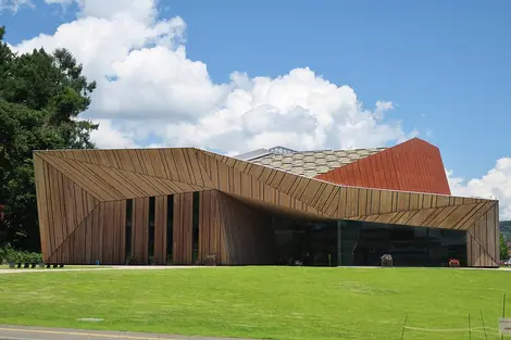 Iiyama Cultural Hall desgined by Kengo Kuma