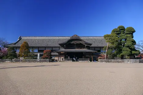 Honmaru Palace