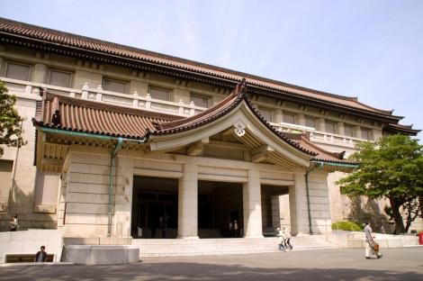 Il Museo Nazionale di Tokyo è costituito da cinque edifici, tra cui l'Honkan, miscela di architettura orientale e occidentale.