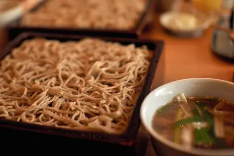 Map Honmaru Year in Roppongi has a wide selection of soba and tempura (vegetable fritters or fish) and a fine selection of sake and shochu.