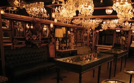 El ambiente barroco del Trump Room en Shibuya. El ambiente barroco del Trump Room en Shibuya.