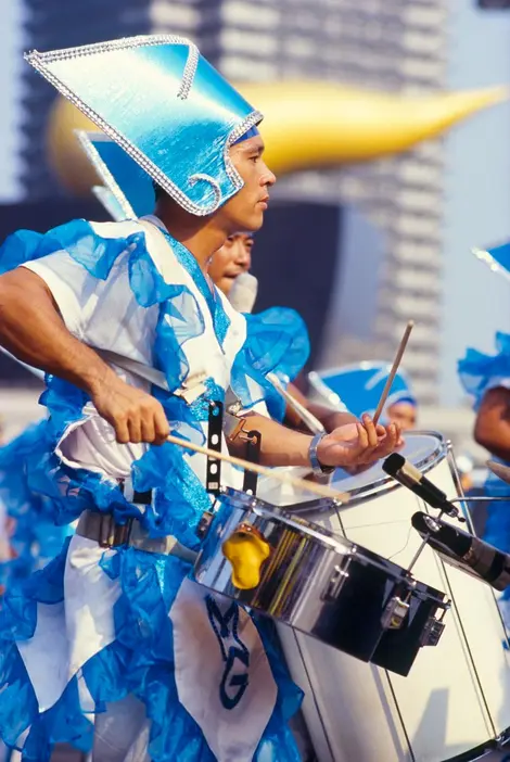 Parades Batukada (batteria) ritmo Asakusa Samba festival di Tokyo.