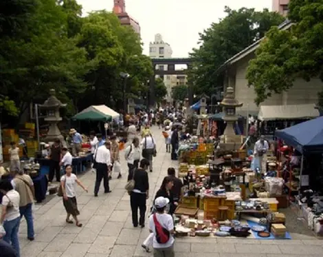 The Oedo Antique Market, which opened in 2003, is a busy place every first and third Sunday of the month.