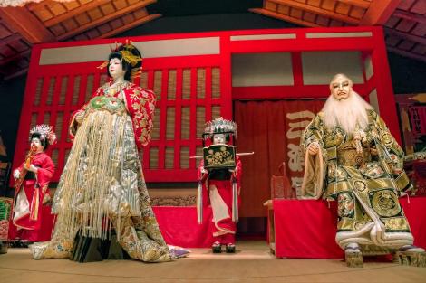 Per fare un tuffo nel passato, il Museo Edo-Tokyo offre una rappresentazione di teatro kakuki.