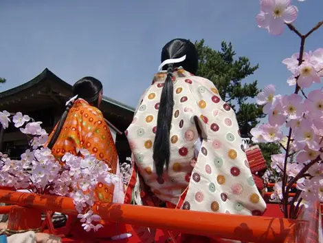 Vestimenta tradicional durante el festival de Kiyomori.