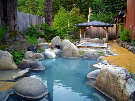 Les bains de l'onsen Hirayu, à l'est de Takayama