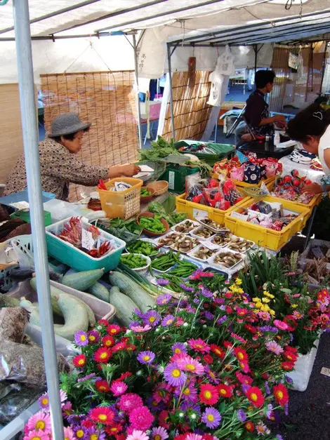 Étales du marché de Jinya-mae