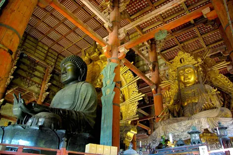 Le Grand Bouddha du temple Todaiji Le Grand Bouddha du temple Todaiji