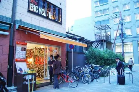 La bicicleta es sin duda la forma más eficaz de ir de templo en templo por las calles de Kyoto.