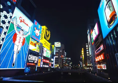 Das Viertel Dôtonbori, die Seele des nächtlichen Osaka