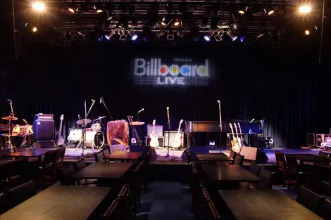 Entrada a la sala de conciertos Billboard Live. Entrada a la sala de conciertos Billboard Live.