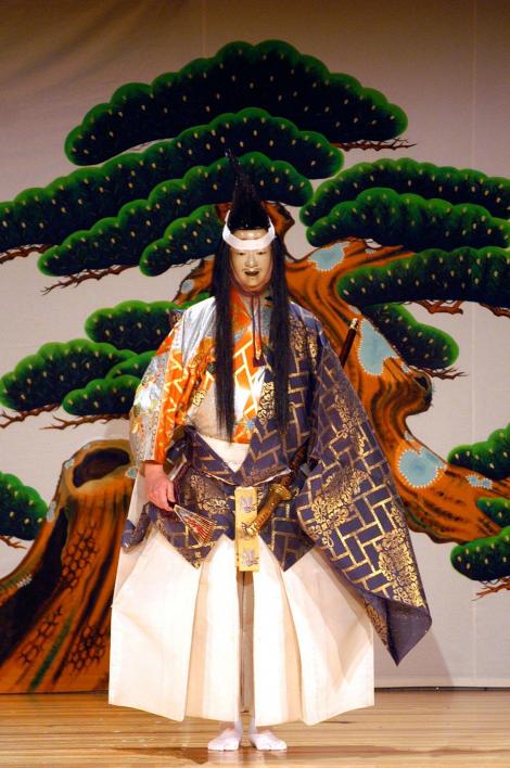 Le théâtre nô est une illustre forme du théâtre classique japonais qui représente une esthétique allusive et poétique.