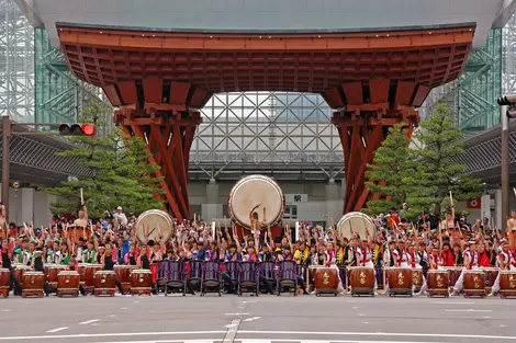 Hyakumangoku matsuri