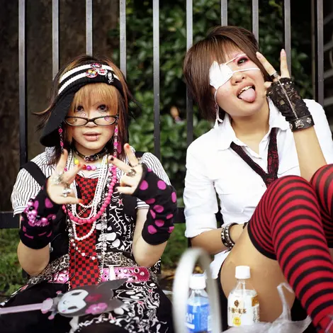 Le quartier branché d'Harajuku est le berceau des modes vestimentaires les plus improbables. Le quartier branché d'Harajuku est le berceau des modes vestimentaires les plus improbables.