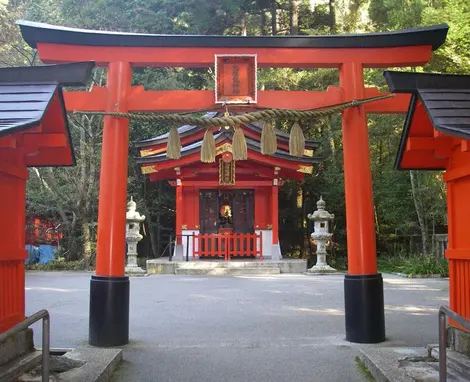 Hakone jinja