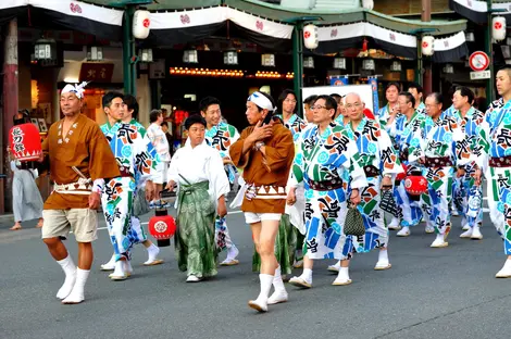 Desfile durante el Gion Matsuri.