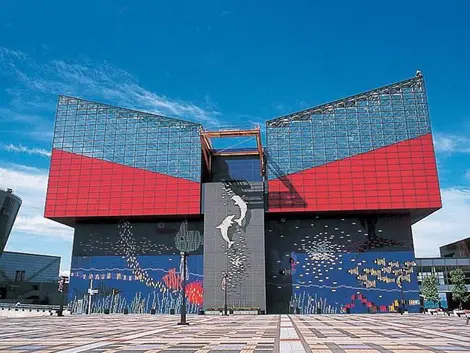 Die Fassade des Kaiyukan-Aquariums. Die Fassade des Kaiyukan-Aquariums.