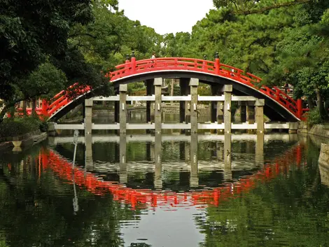 El famoso puente de Sumiyoshi Taisha, Osaka