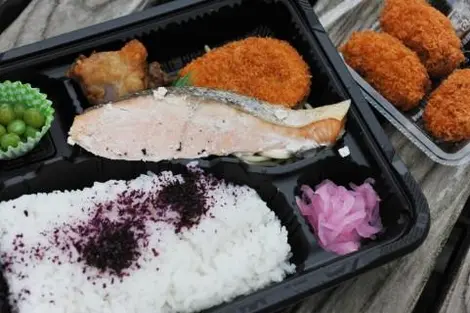 Un panier repas de konbini Un panier repas de konbini