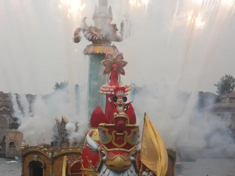 La traditionnelle parade de Mickey, un des moments forts d"une journée à Tokyo Disney Sea.