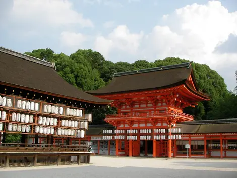The Shimogamo-jima is the scene of the parade Heian-kyo for "Aoi Matsuri.