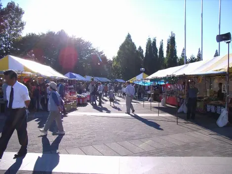 Les allées de la foire Touki Ichi à Kyoto.