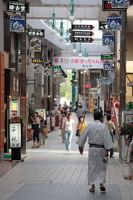 A person wearing a yukata